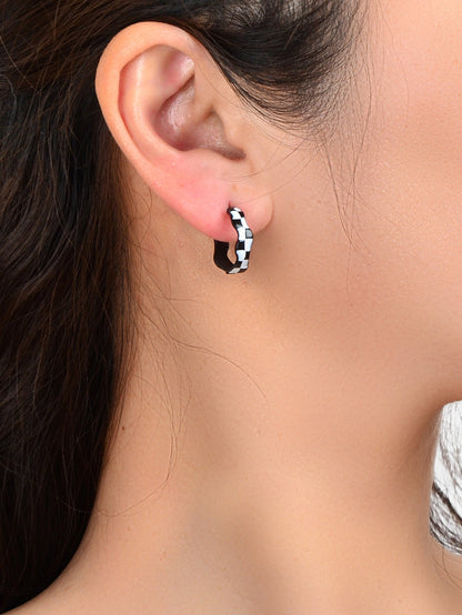 Unique 90s Vintage C Shaped Grid Black White Checkerboard Huggie Hoop Earrings-1